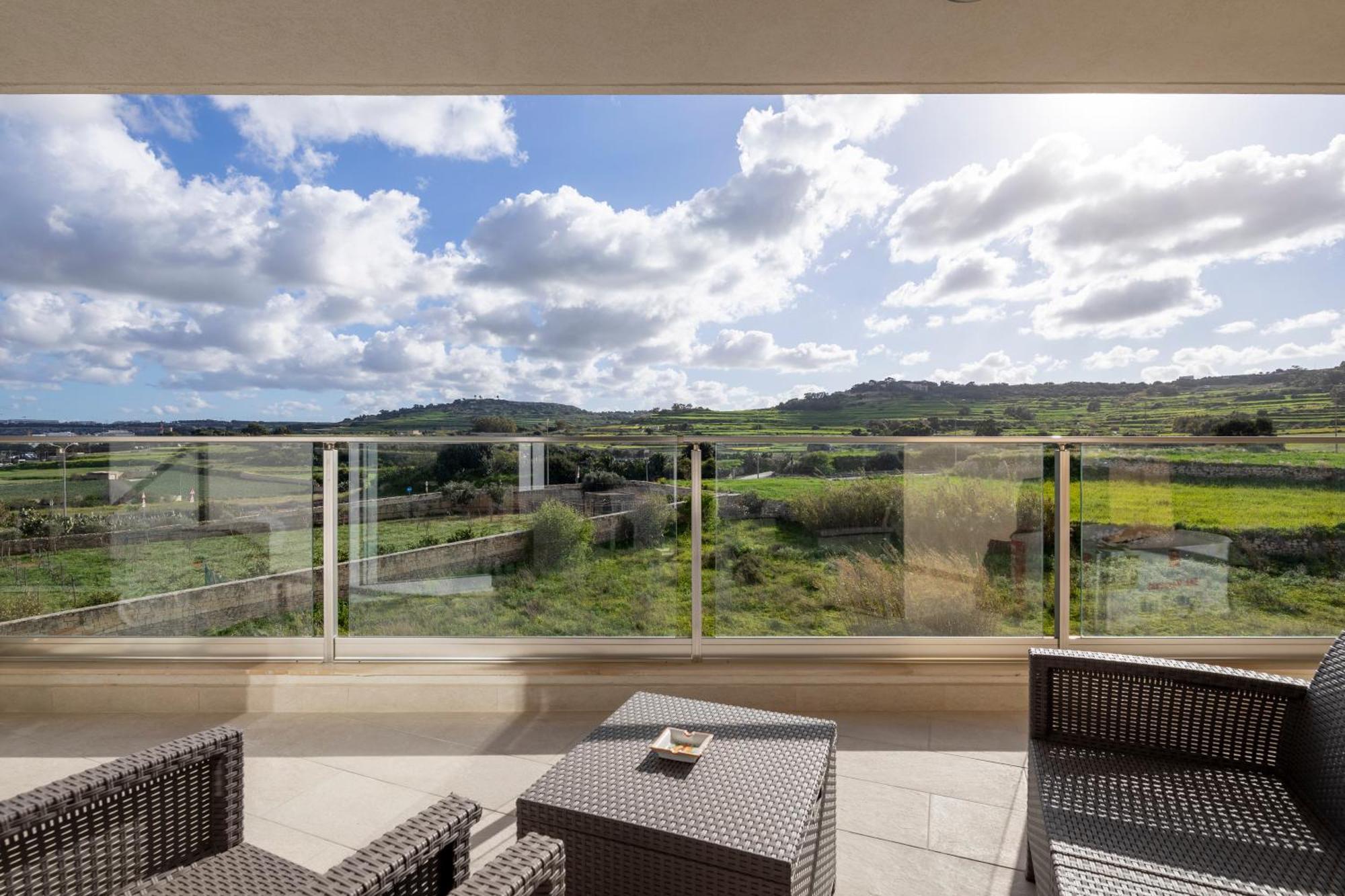 Modern & Spacious 2Br Apartment With Country Views - Close To Xemxija Bay San Pawl il-Baħar Eksteriør bilde